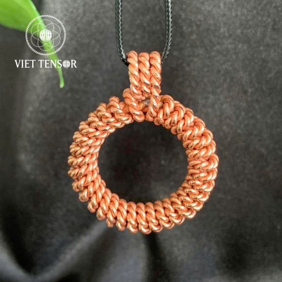 Tensor coil pendant